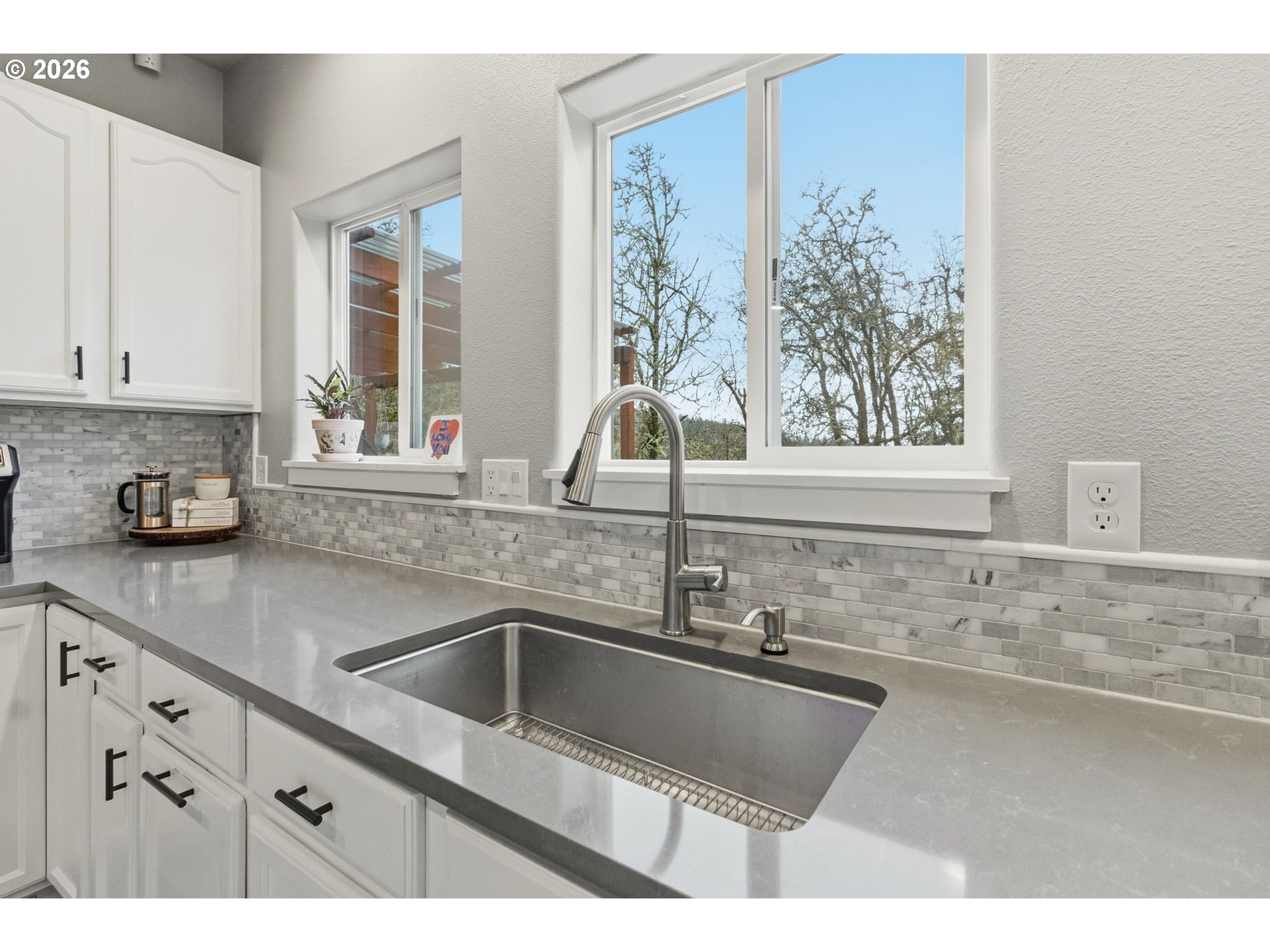 2728 Hallmark Lane Eugene, OR 97405 - Photo 14 of 48