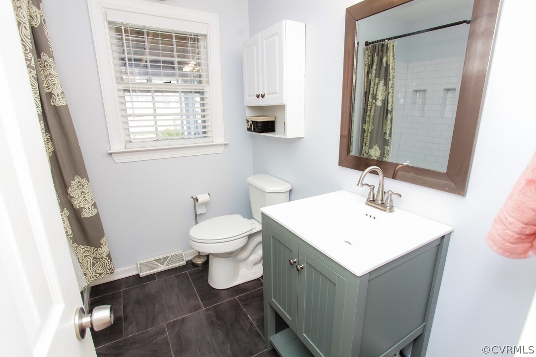 2914 Pinehurst Road Henrico, VA 23228 - Photo 12 of 16 Gallery Image 12