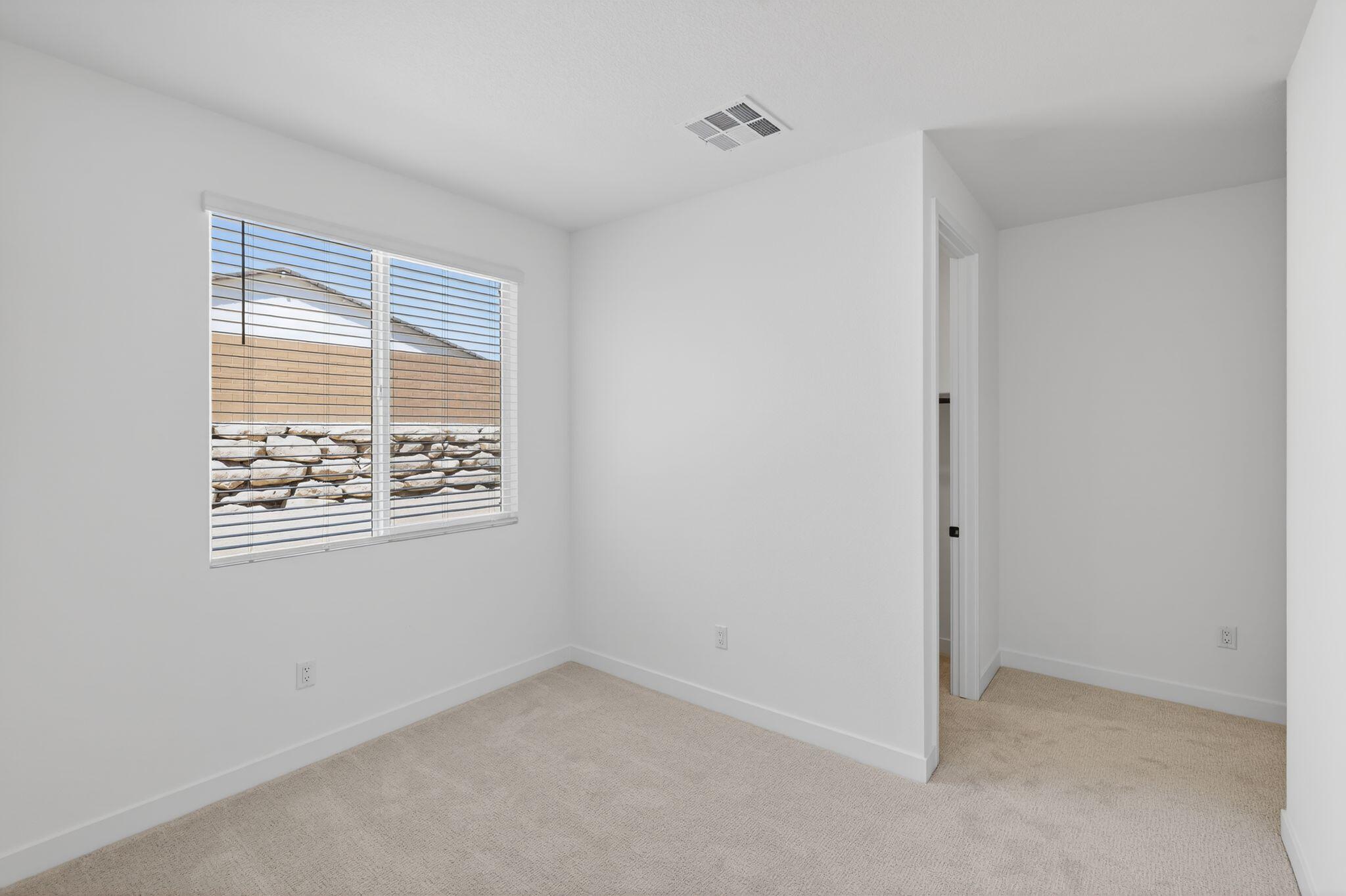 3028 West Orco Lane St. George, UT 84770 - Photo 13 of 32 11_3028_W_Orco_Ln_St_George_UT_84770-Liv