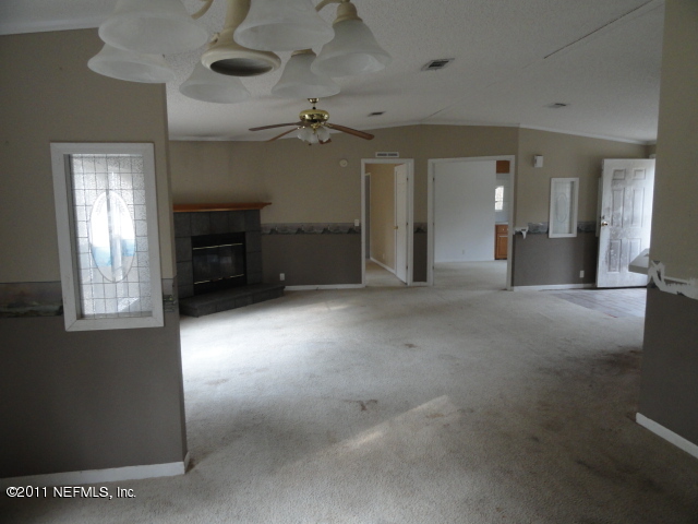 86559 Peeples Road Yulee, FL 32097 - Photo 16 of 16 Family Room2