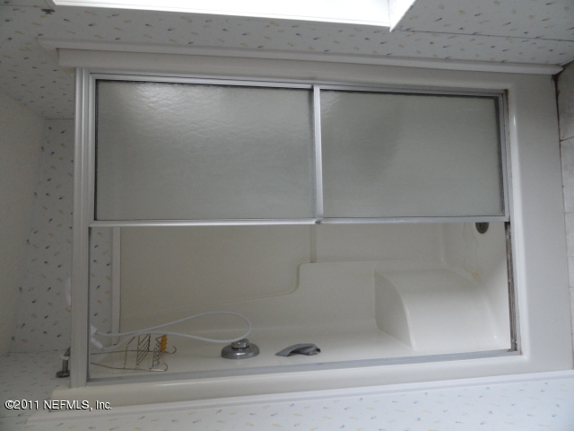 86559 Peeples Road Yulee, FL 32097 - Photo 8 of 16 Master Shower