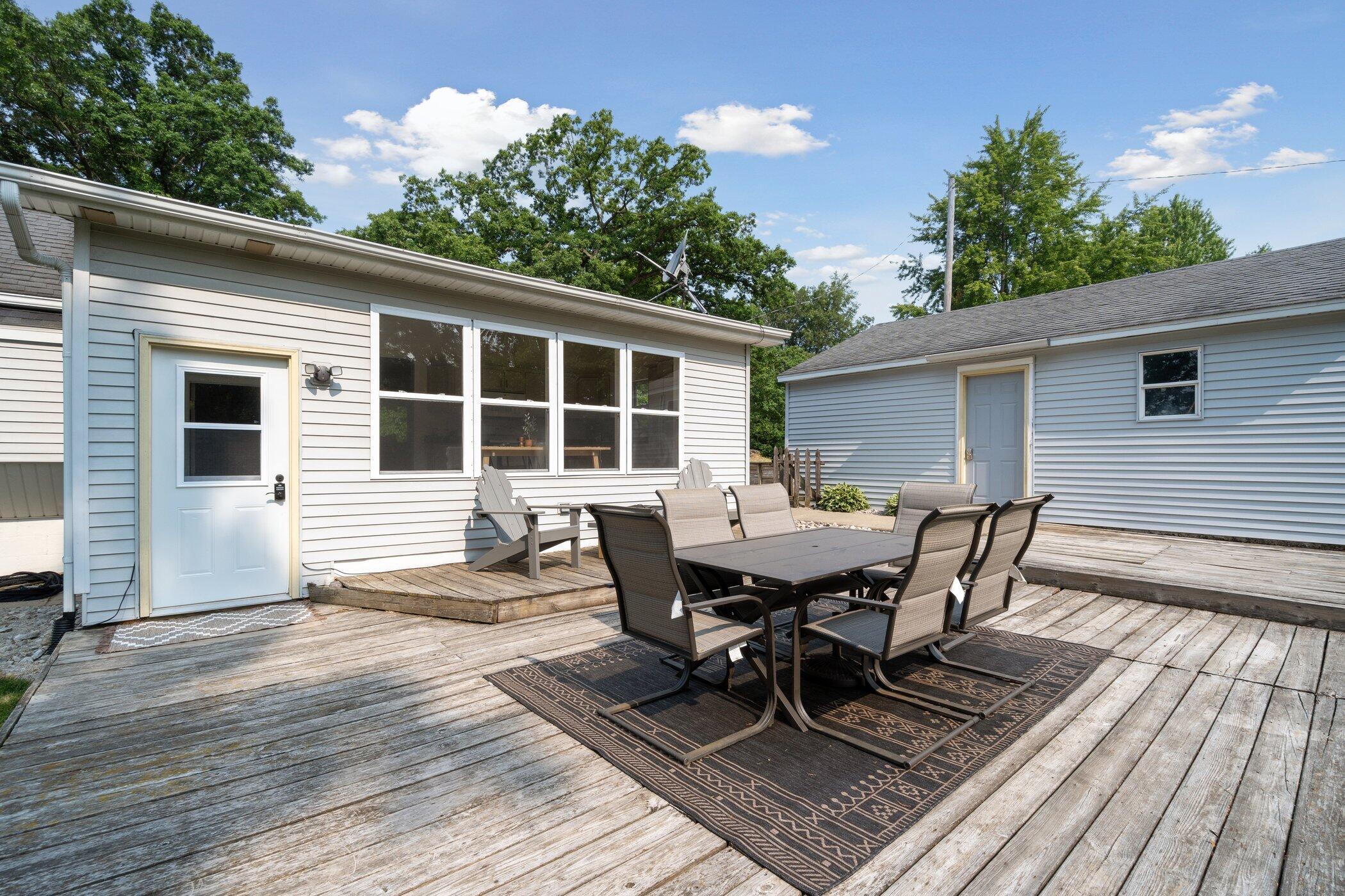 5505 Cooper Road Leslie, MI 49251 - Photo 27 of 33 5505-Cooper-Rd-Leslie-MI-49251-WindowSti