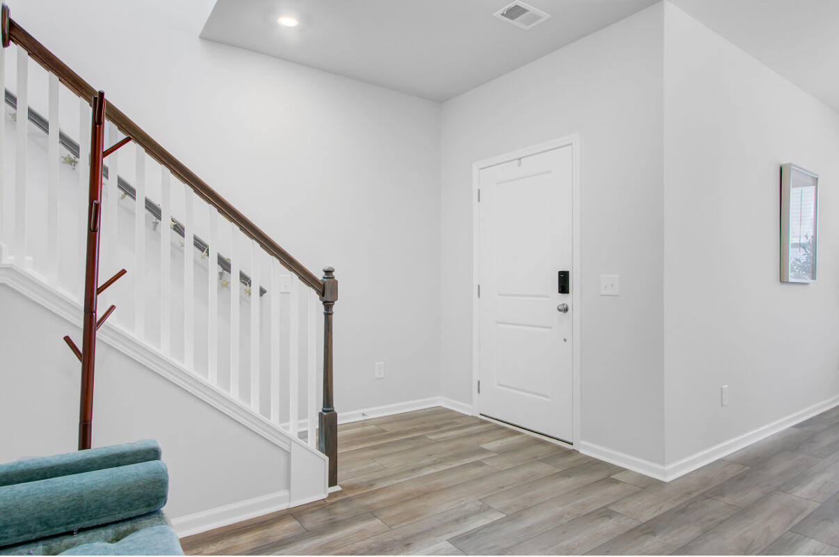 86 Red Blf Street Summerville, SC 29483 - Photo 28 of 48 Foyer (2)