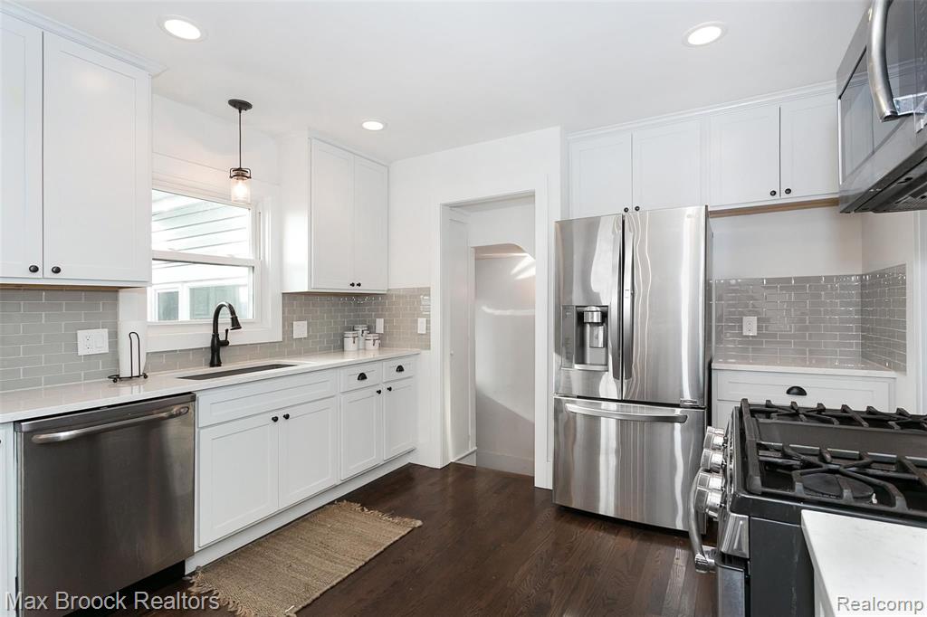 3630 Orchard Lake Road, Unit 1 West Bloomfield, MI 48324 - Photo 8 of 31