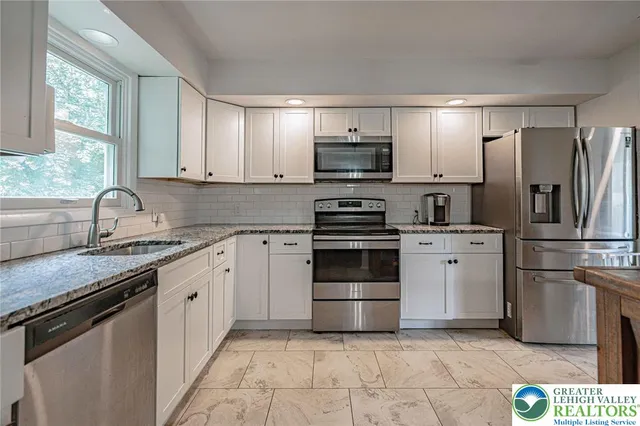 $345,000 | 7523 Franks Drive, Bath, PA 18014