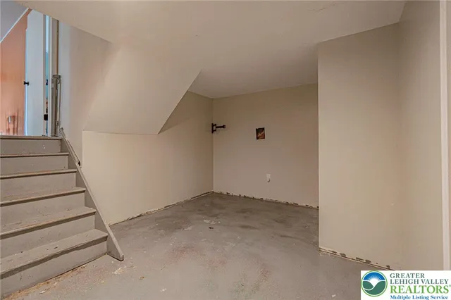 $345,000 | 7523 Franks Drive, Bath, PA 18014