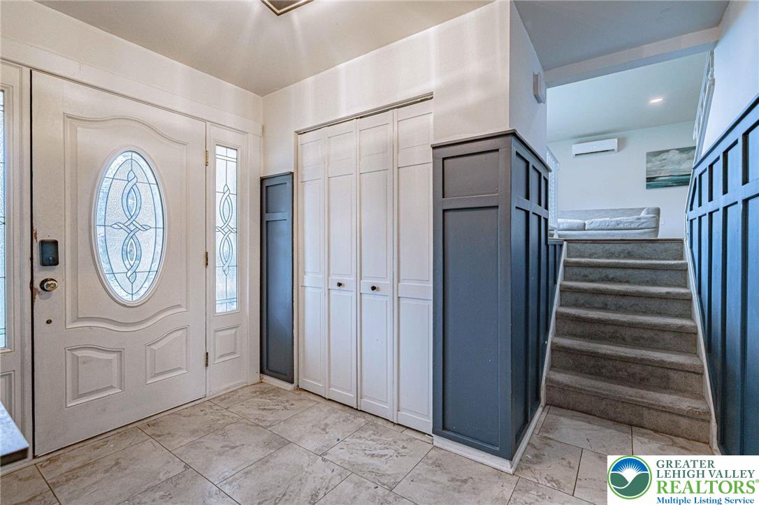 7523 Franks Drive Bath, PA 18014 - Photo 4 of 40 a view of a hallway with entryway