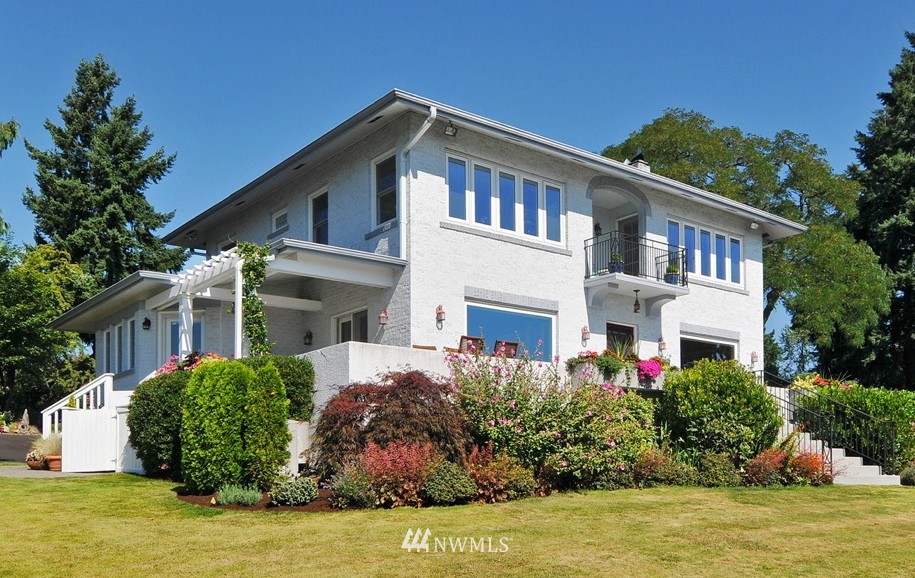 6649 Northeast Windermere Road Seattle, WA 98115 - Photo 3 of 25