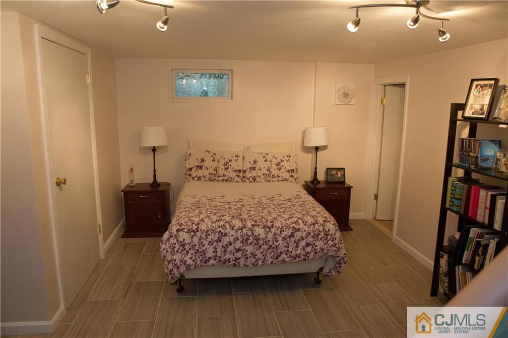 61 Hickory Street Edison, NJ 08817 - Photo 20 of 24 Gallery Image 20