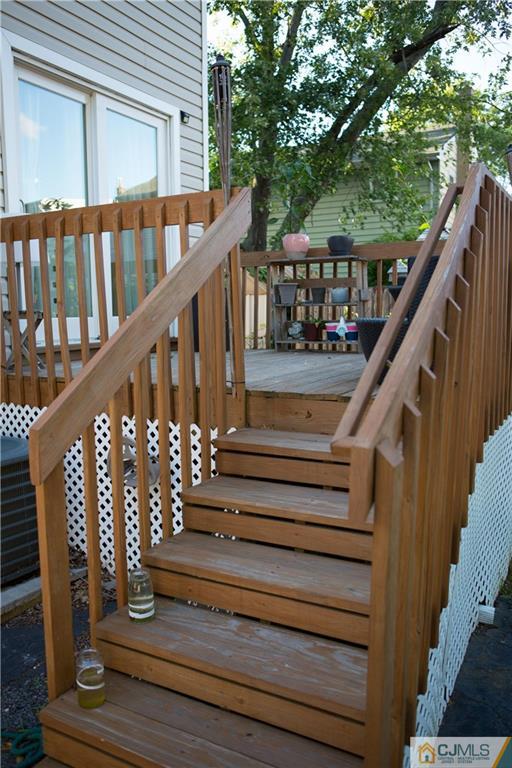 61 Hickory Street Edison, NJ 08817 - Photo 5 of 24 Gallery Image 5