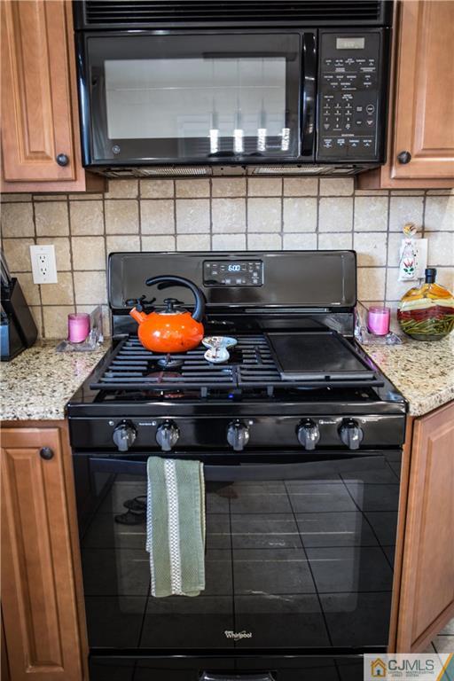61 Hickory Street Edison, NJ 08817 - Photo 7 of 24 Gallery Image 7