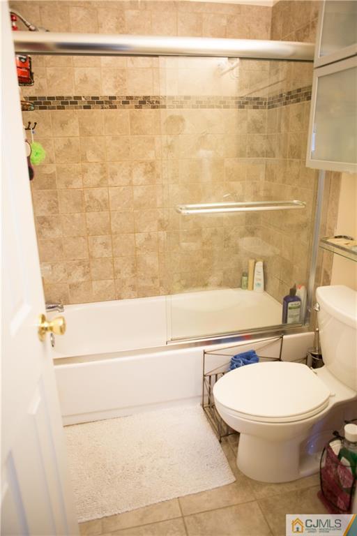 61 Hickory Street Edison, NJ 08817 - Photo 9 of 24 Gallery Image 9