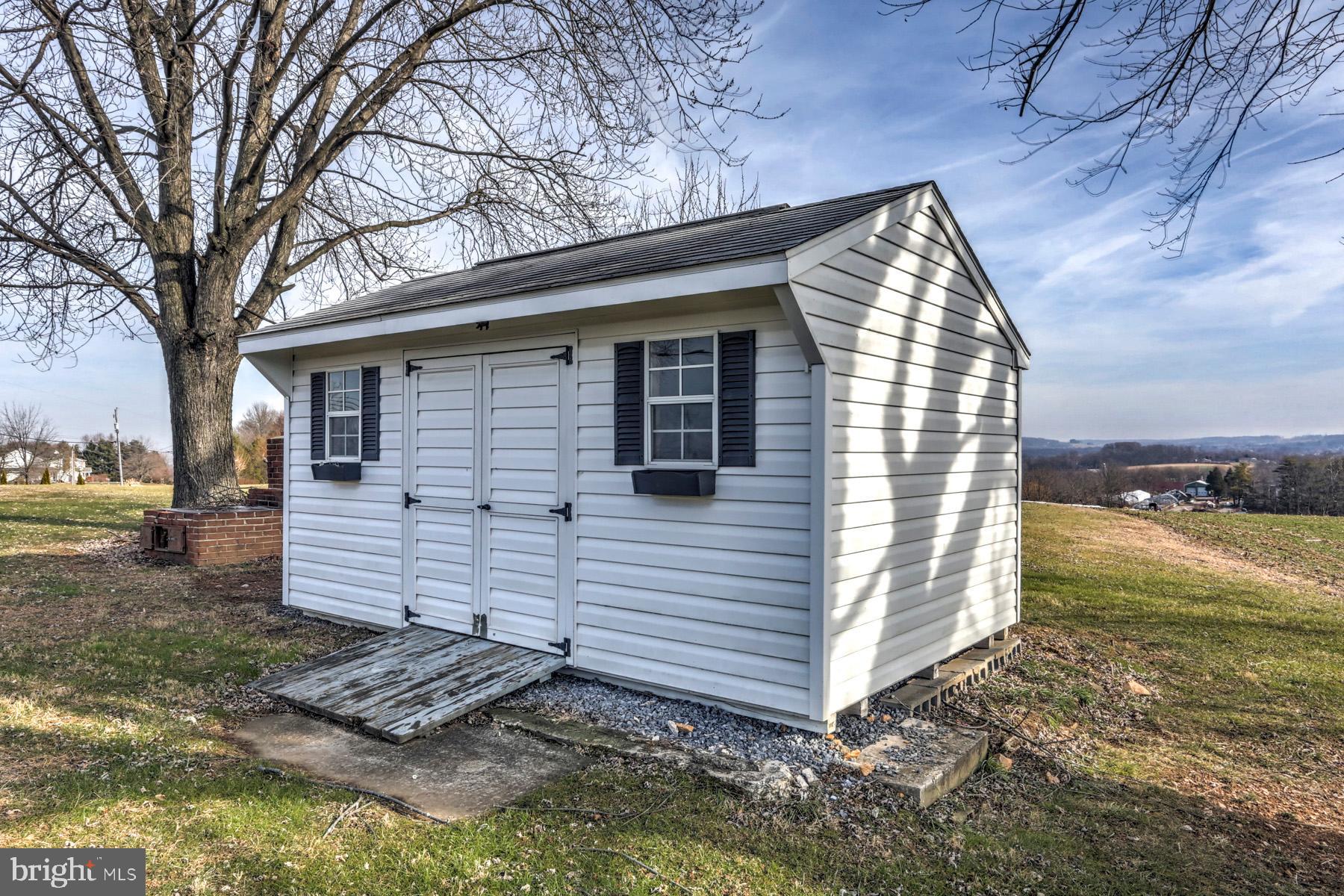 420 Truce Road New Providence, PA 17560 - Photo 4 of 51