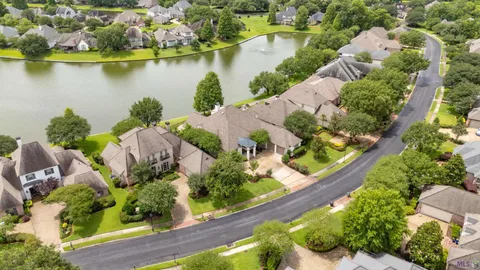 $800,000 | 231 Grand Lakes Drive, Baton Rouge, LA 70810