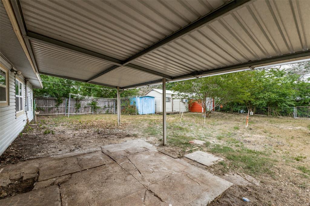 2908 Scottsbluff Drive Dallas, TX 75228 - Photo 31 of 34 a view of a backyard