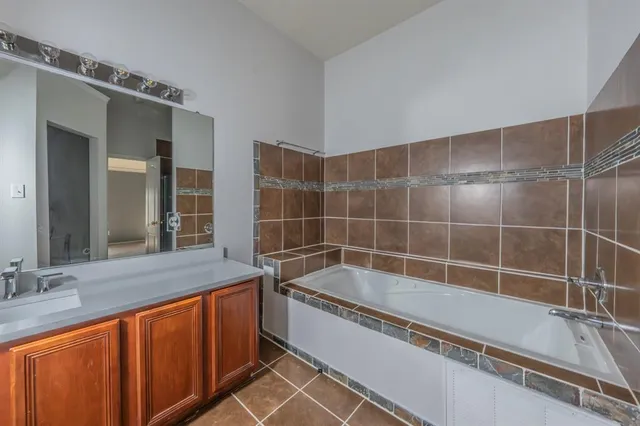 $2,600 | 8115 Guadalupe Road, Arlington, TX 76002