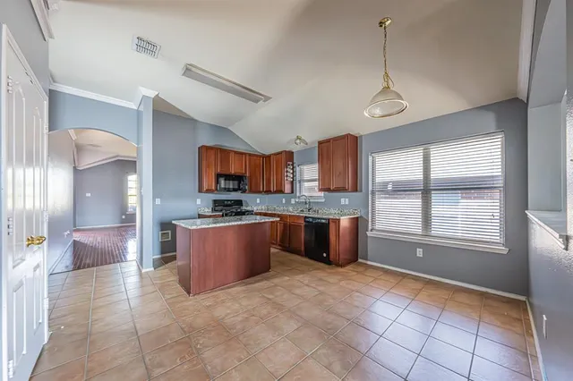 $2,600 | 8115 Guadalupe Road, Arlington, TX 76002