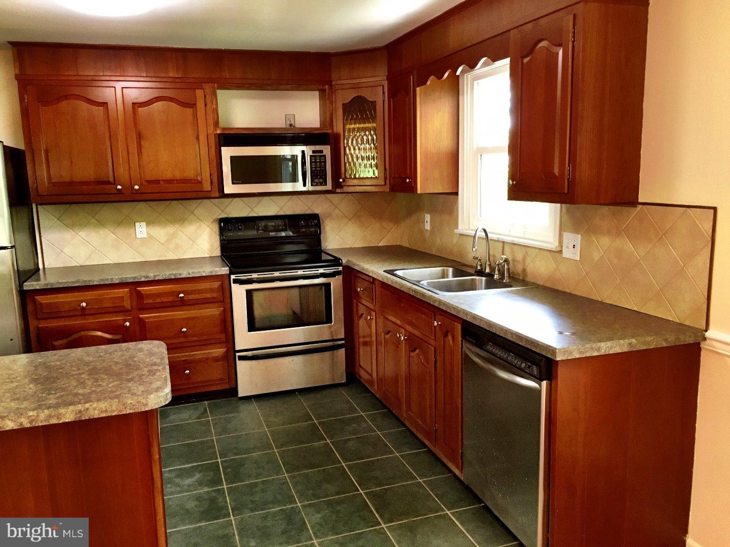 1507 Kauffman Road Pottstown, PA 19464 - Photo 3 of 19 Gallery Image 3