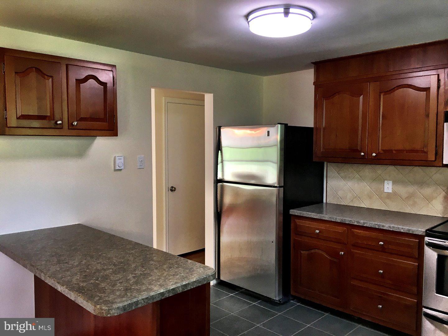1507 Kauffman Road Pottstown, PA 19464 - Photo 4 of 19 Gallery Image 4