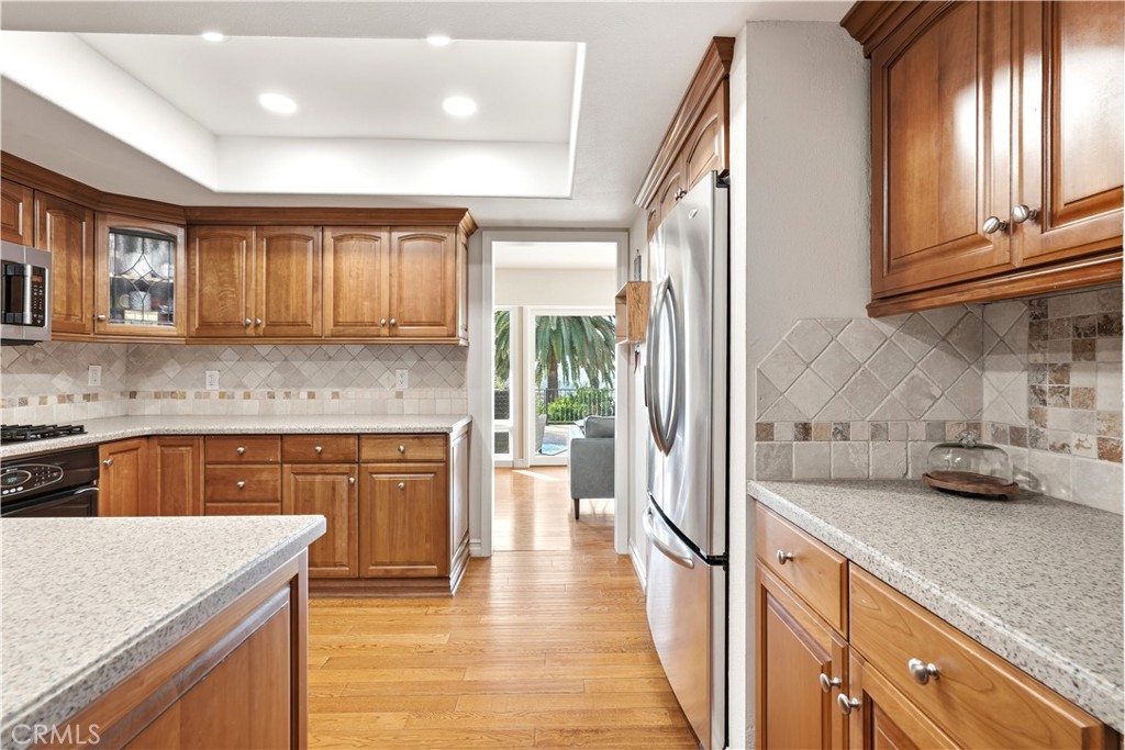 2235 El Capitan Drive Riverside, CA 92506 - Photo 40 of 62 Kitchen