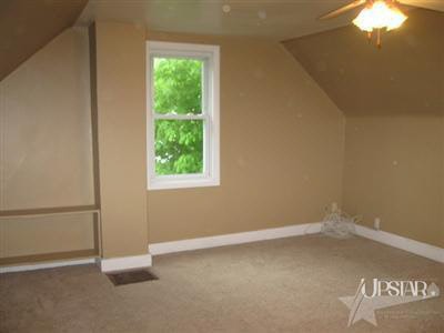 910 Adams Street Decatur, IN 46733 - Photo 2 of 9