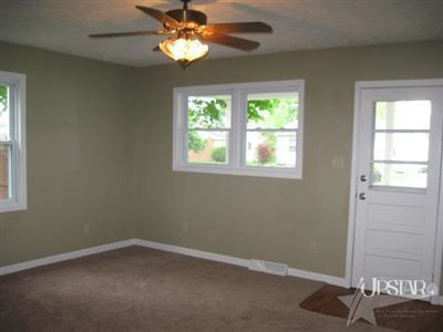 910 Adams Street Decatur, IN 46733 - Photo 5 of 9