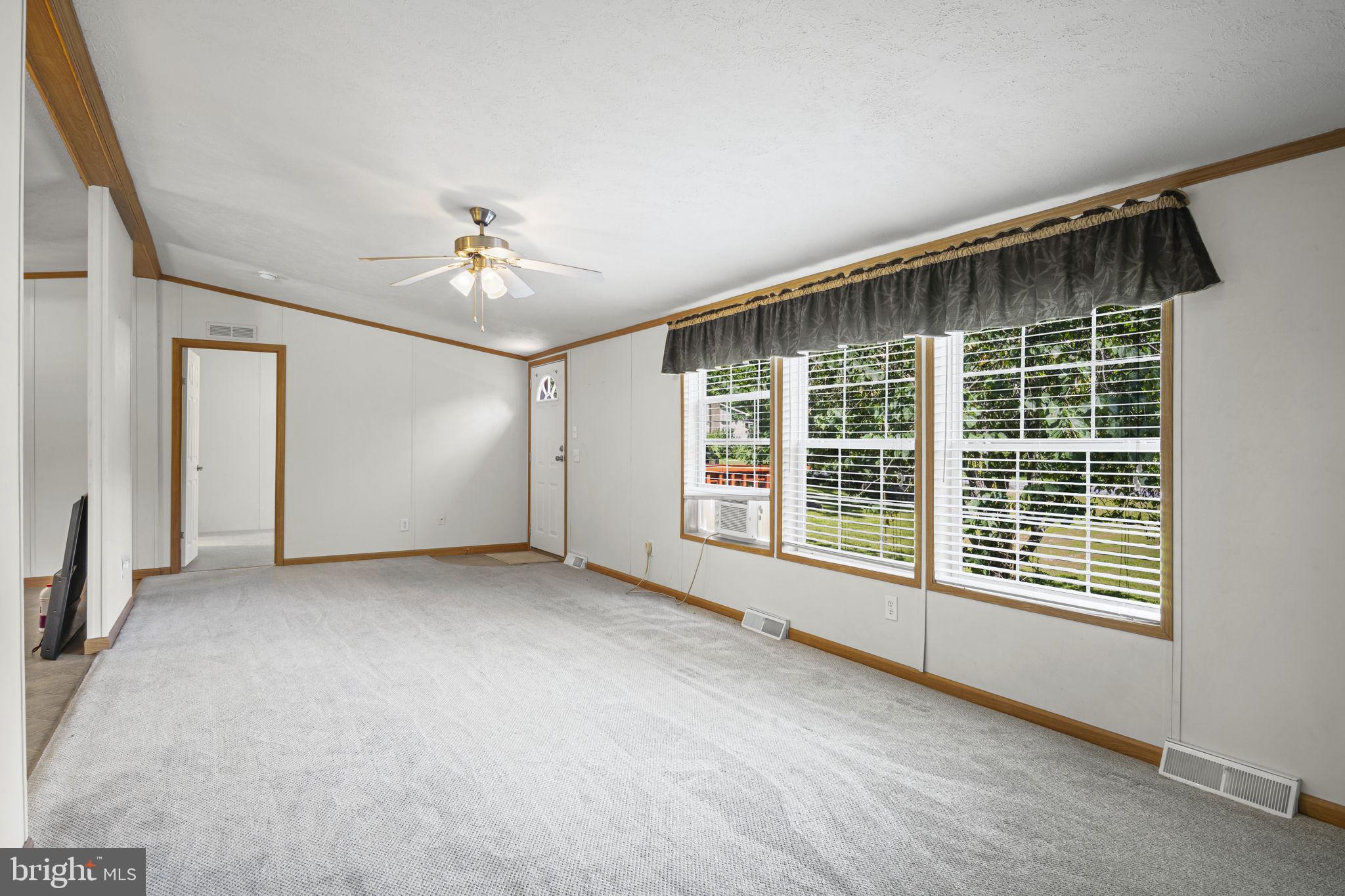 540 Zeigler Road Dover, PA 17315 - Photo 15 of 41 an empty room with windows and closet