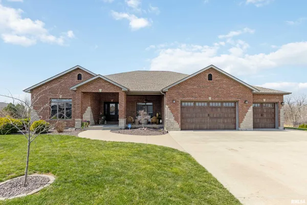 $725,000 | 4311 Bryant Drive, Quincy, IL 62305