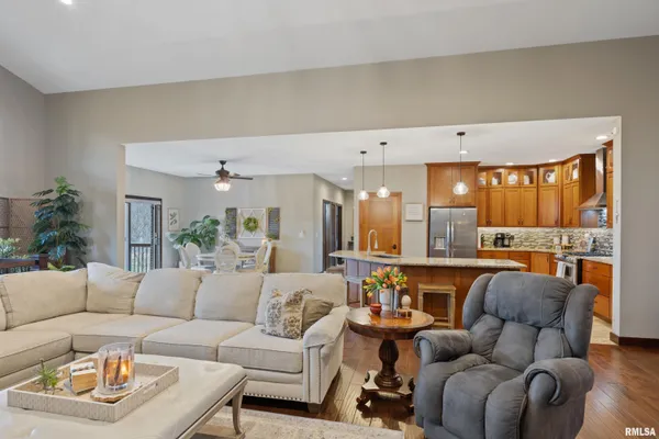 $725,000 | 4311 Bryant Drive, Quincy, IL 62305