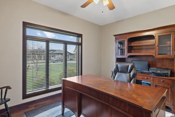 $725,000 | 4311 Bryant Drive, Quincy, IL 62305