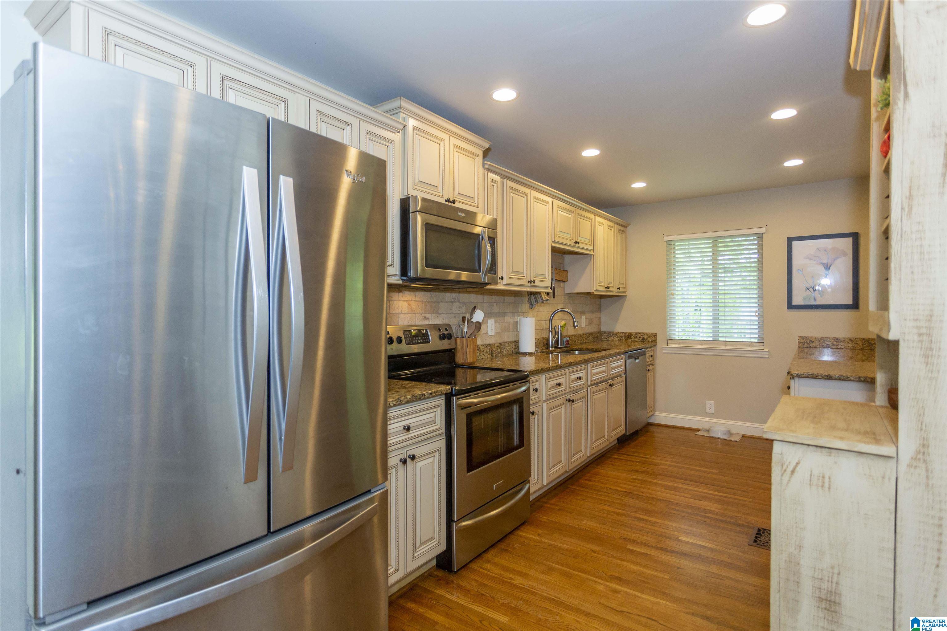 912 Ivawood Road Birmingham, AL 35210 - Photo 12 of 44