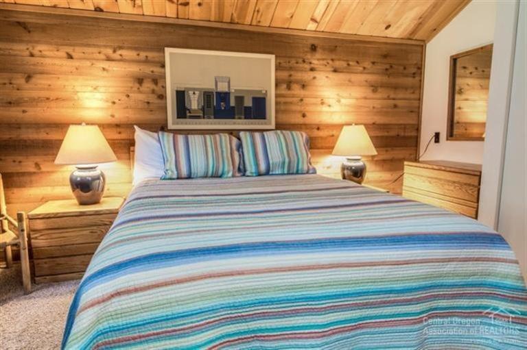 17 Ranch Cabin Road Sunriver, OR 97707 - Photo 7 of 23