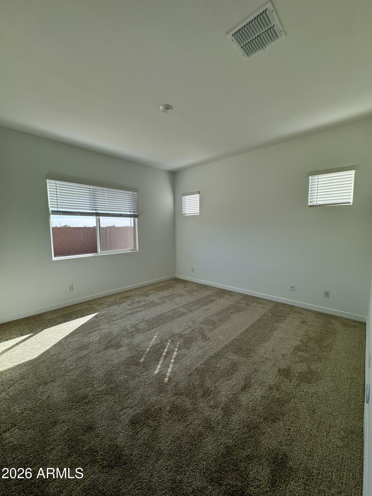 3173 West Peak View Road Phoenix, AZ 85083 - Photo 9 of 24