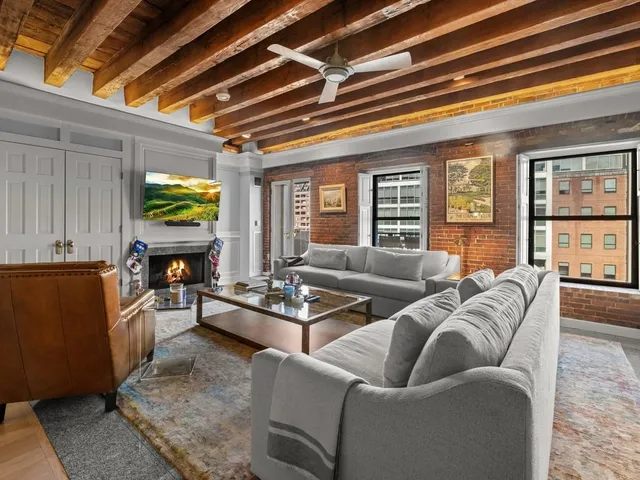 $1,995,000 | 28-32 Atlantic Avenue, Unit 415417, Boston, MA 02110