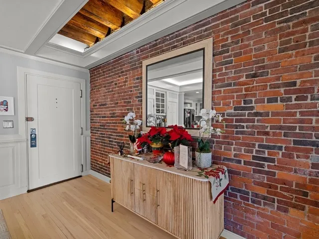 $1,995,000 | 28-32 Atlantic Avenue, Unit 415417, Boston, MA 02110