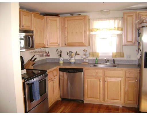 49 Clinton Road Weymouth, MA 02189 - Photo 3 of 10 Gallery Image 3