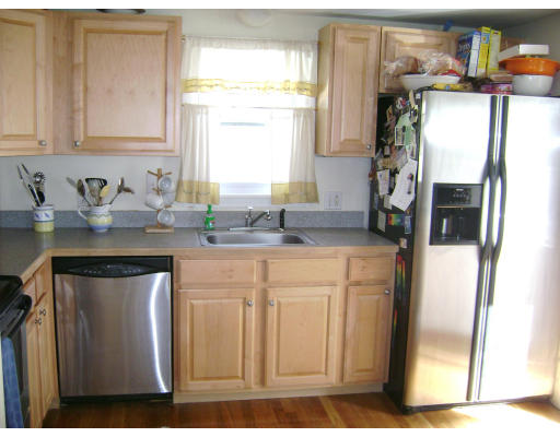 49 Clinton Road Weymouth, MA 02189 - Photo 4 of 10 Gallery Image 4