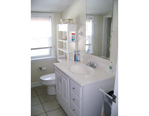 49 Clinton Road Weymouth, MA 02189 - Photo 8 of 10 Gallery Image 8
