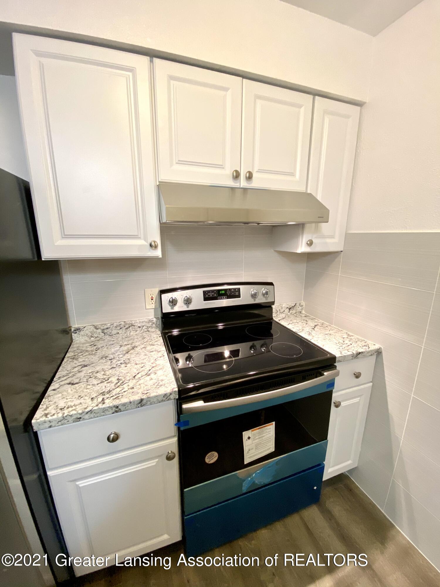 5402 Maple Ridge Road, Unit 24 Haslett, MI 48840 - Photo 12 of 25 184D9ACA-8D3E-428F-8498-088ACD93C1C1