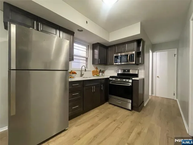 $2,000 | 319 Hamilton Street, Unit 2, Harrison, NJ 07029