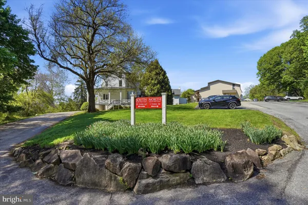 $2,100 | 30 North Waterloo Road, Unit 5, Devon, PA 19333