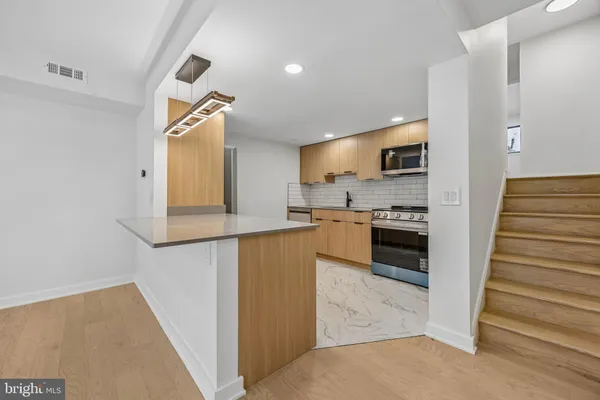 $2,100 | 30 North Waterloo Road, Unit 5, Devon, PA 19333