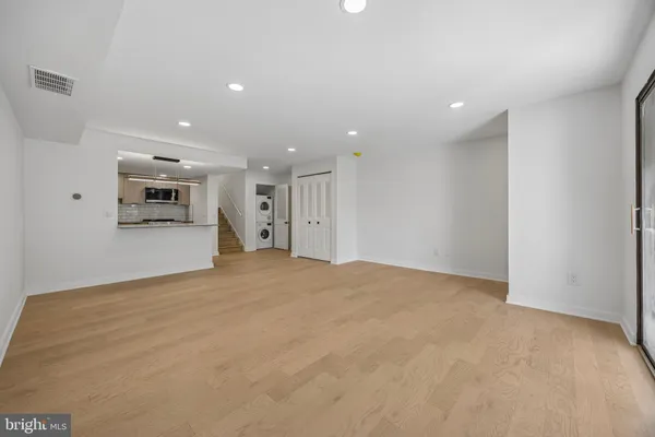 $2,100 | 30 North Waterloo Road, Unit 5, Devon, PA 19333
