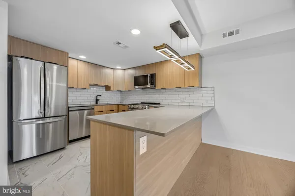 $2,100 | 30 North Waterloo Road, Unit 5, Devon, PA 19333