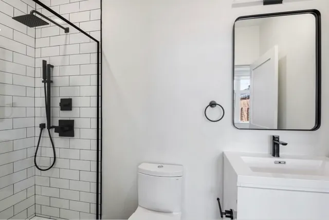 $3,900 | 217-221 Essex Street, Unit 305, Salem, MA 01970