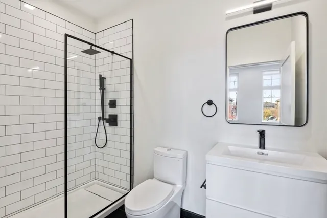 $3,900 | 217-221 Essex Street, Unit 305, Salem, MA 01970