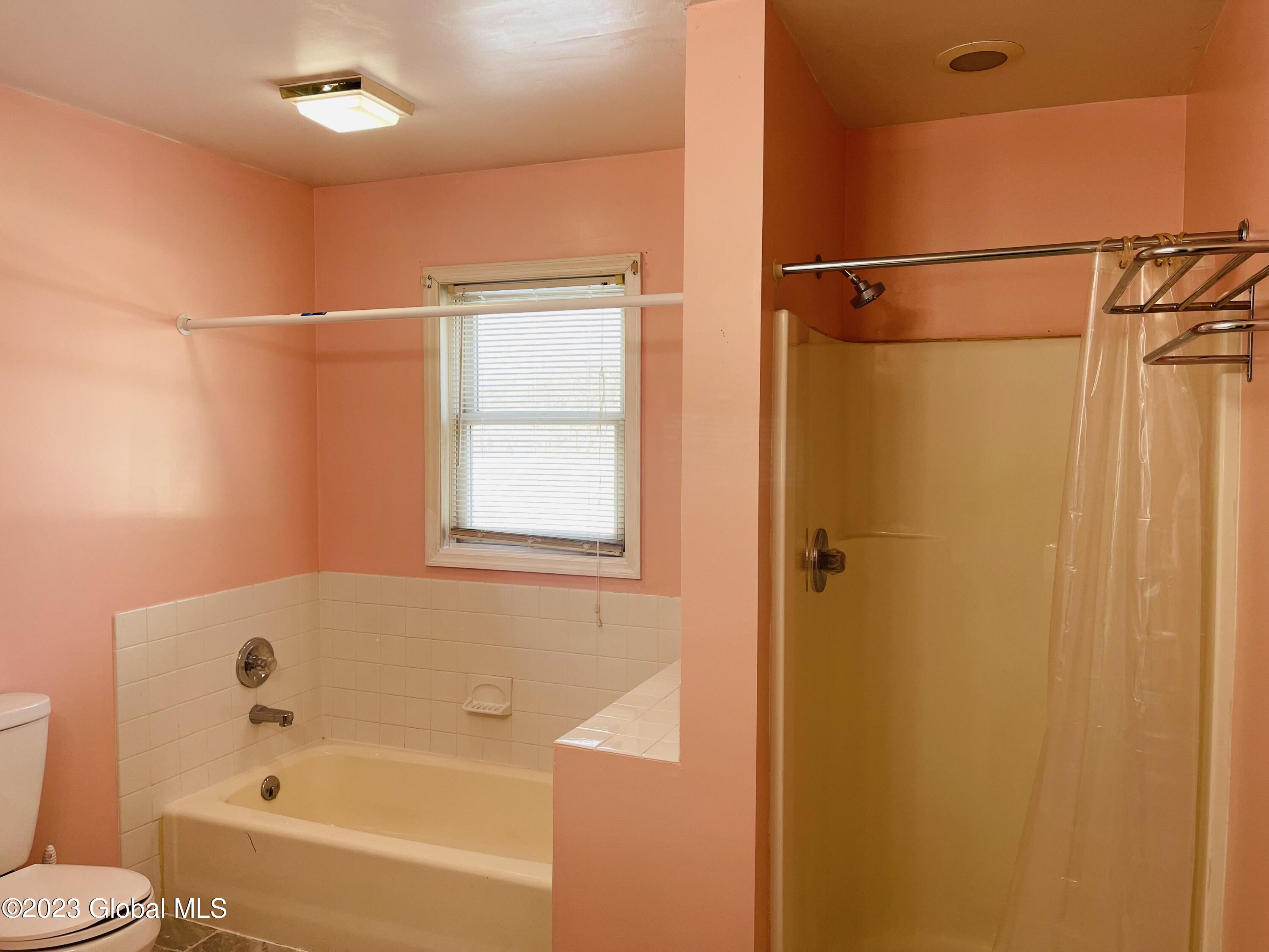 162 Harvard Road Colonie, NY 12189 - Photo 9 of 27 IMG-6765