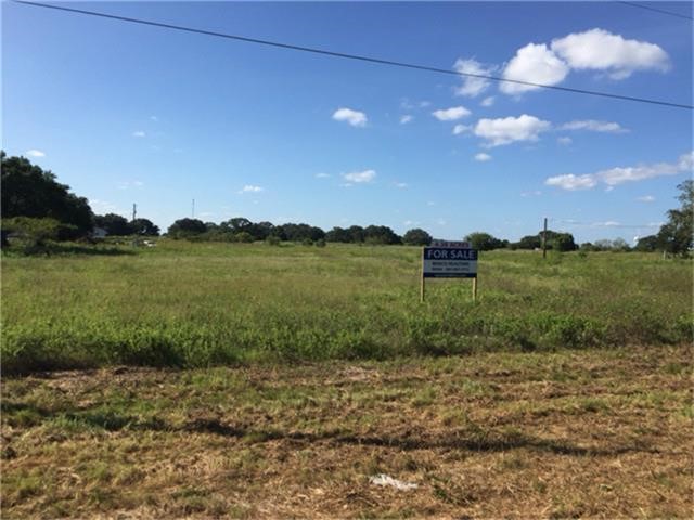 534 Highway 183 Cuero, TX 77954 - Photo 2 of 3