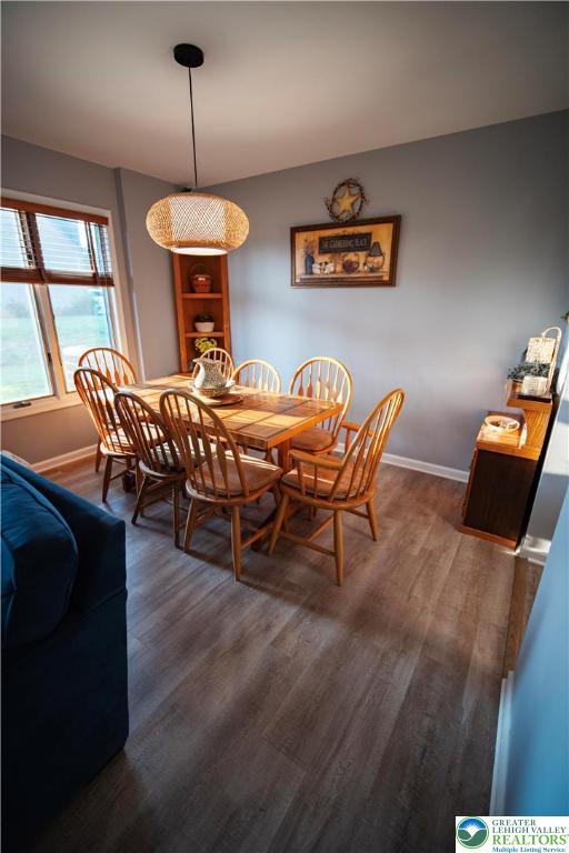 443 Vera Circle, Unit K Bethlehem, PA 18017 - Photo 4 of 24 a dining room with furniture and window