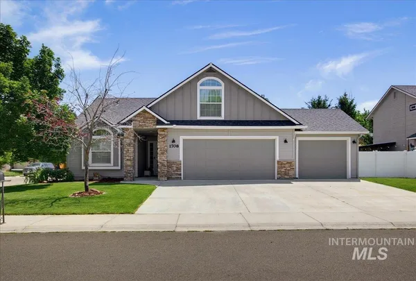 $425,000 | 1708 South Glasgow Avenue, Nampa, ID 83686